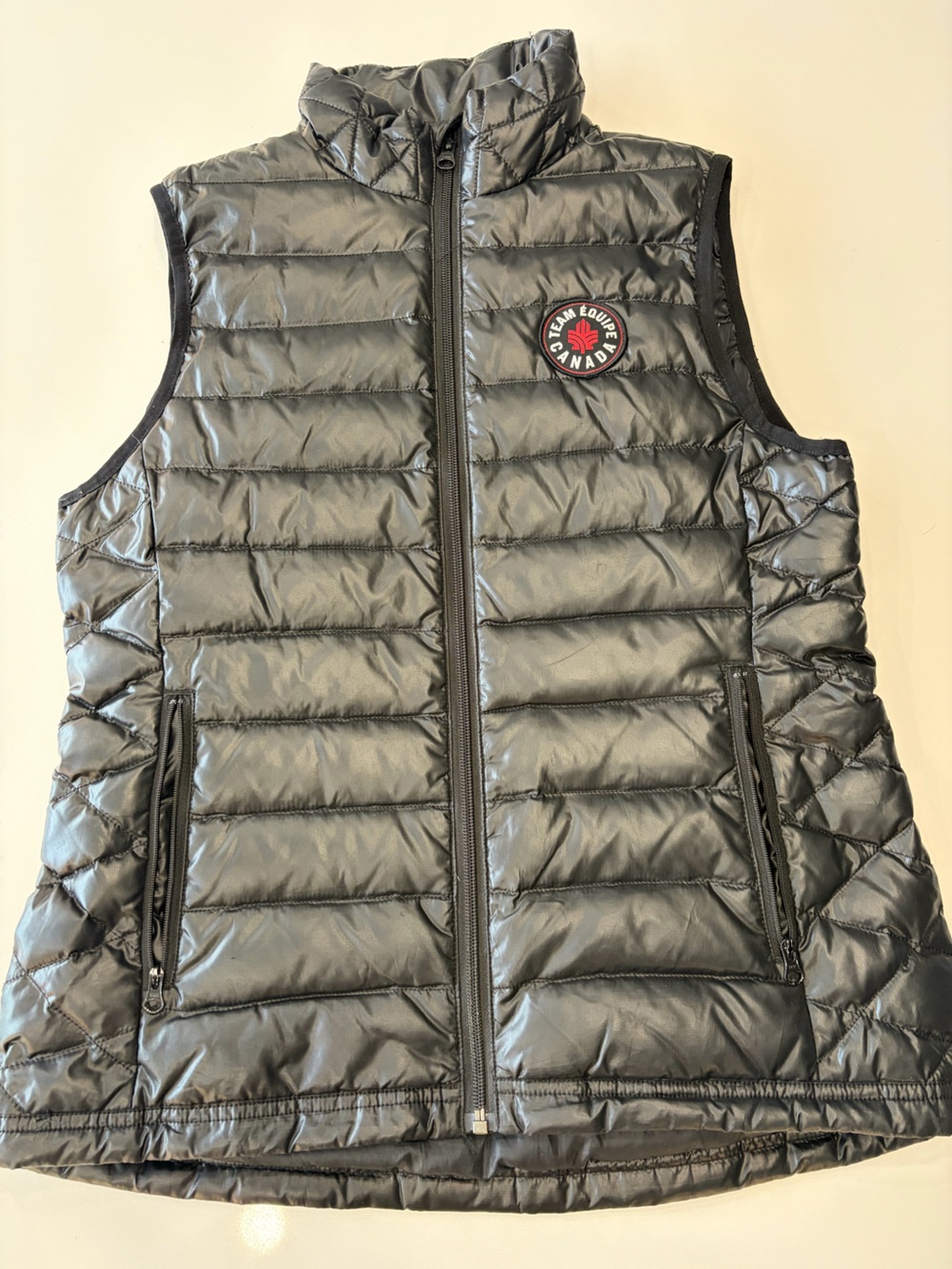 Hudson’s Bay Size Small Team Canada Quilted Puffer Vest - Black